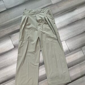 Zara Pale Green Pleated Dress Pants
